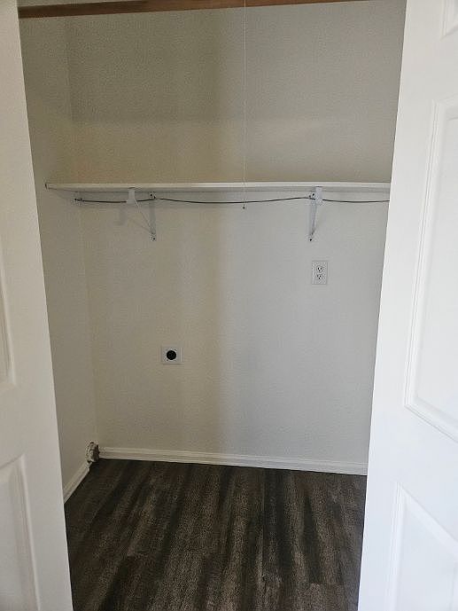 walk in closet