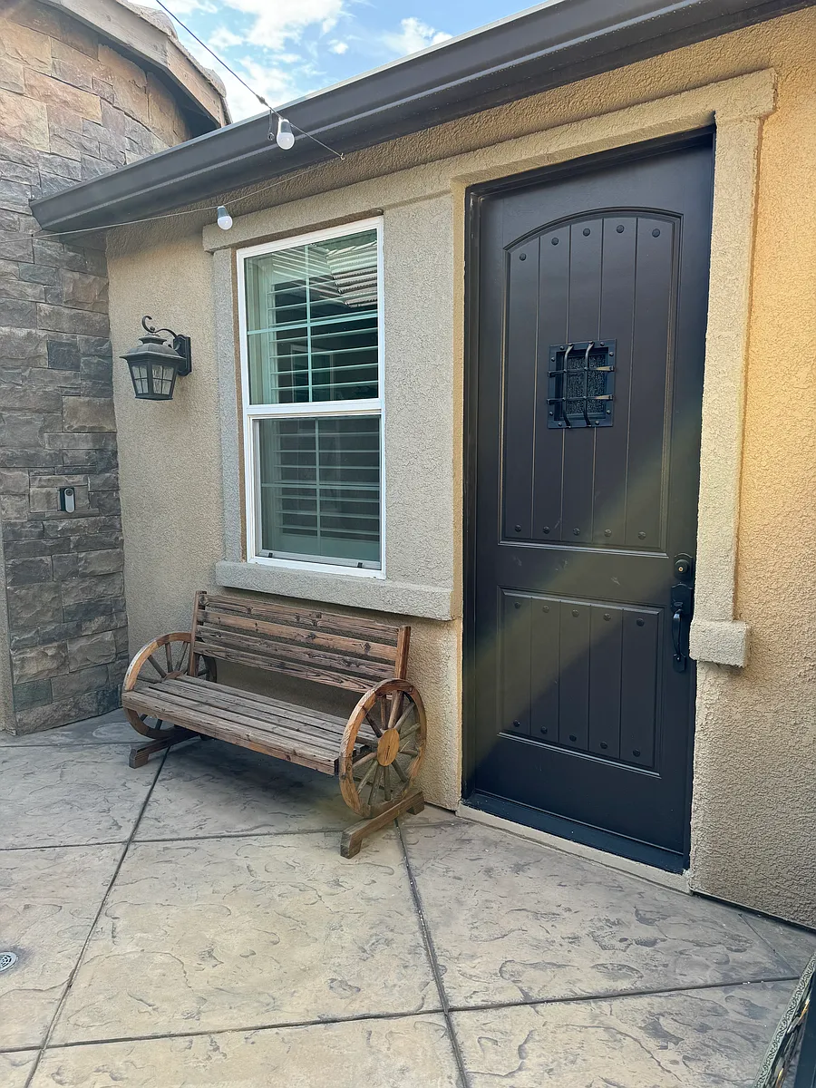 Building Photo - 10325 Monarch Dr #1