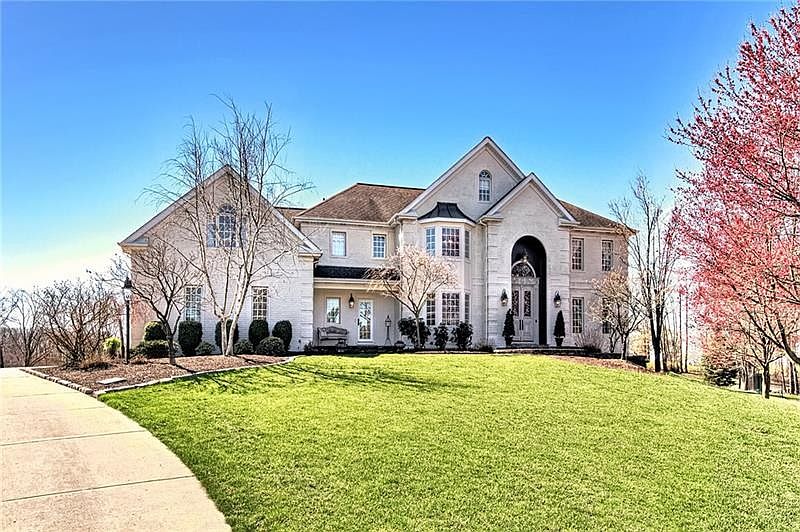 1st image of 285 Canterwood Ln