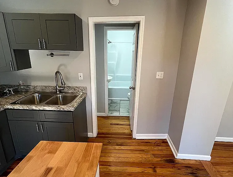 2327 12th Ave #2 — Photo 7