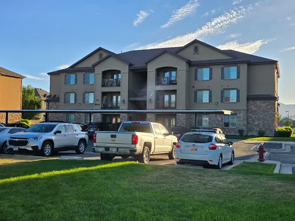 Gray Farms Building Number 4, 68 S Willow Circle Loop Unit B, Lehi, UT 84043