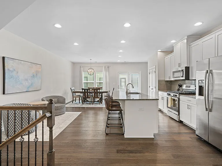 1527 S Church St — Photo 5