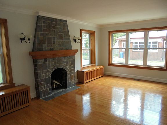 5th image of 1628 W Beverly Glen Pkwy