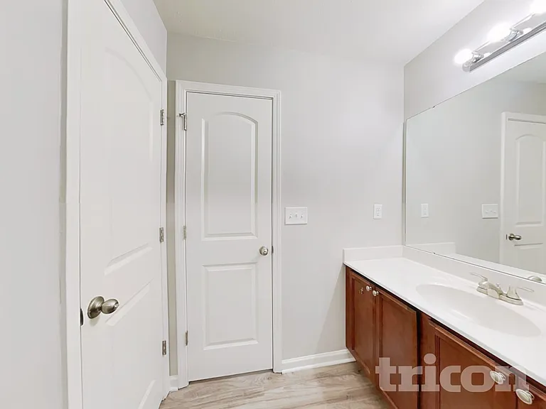4114 Vershire Ave — Photo 13