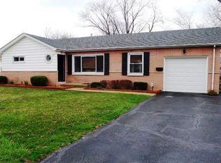 645 Ash Rd, Hoffman Estates, IL 60169