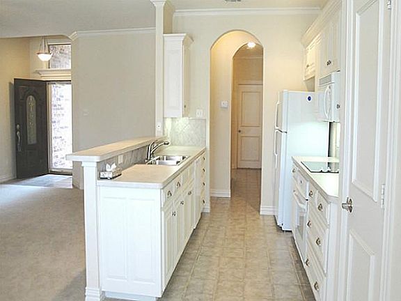 5th image of 2103 Norwood Ln