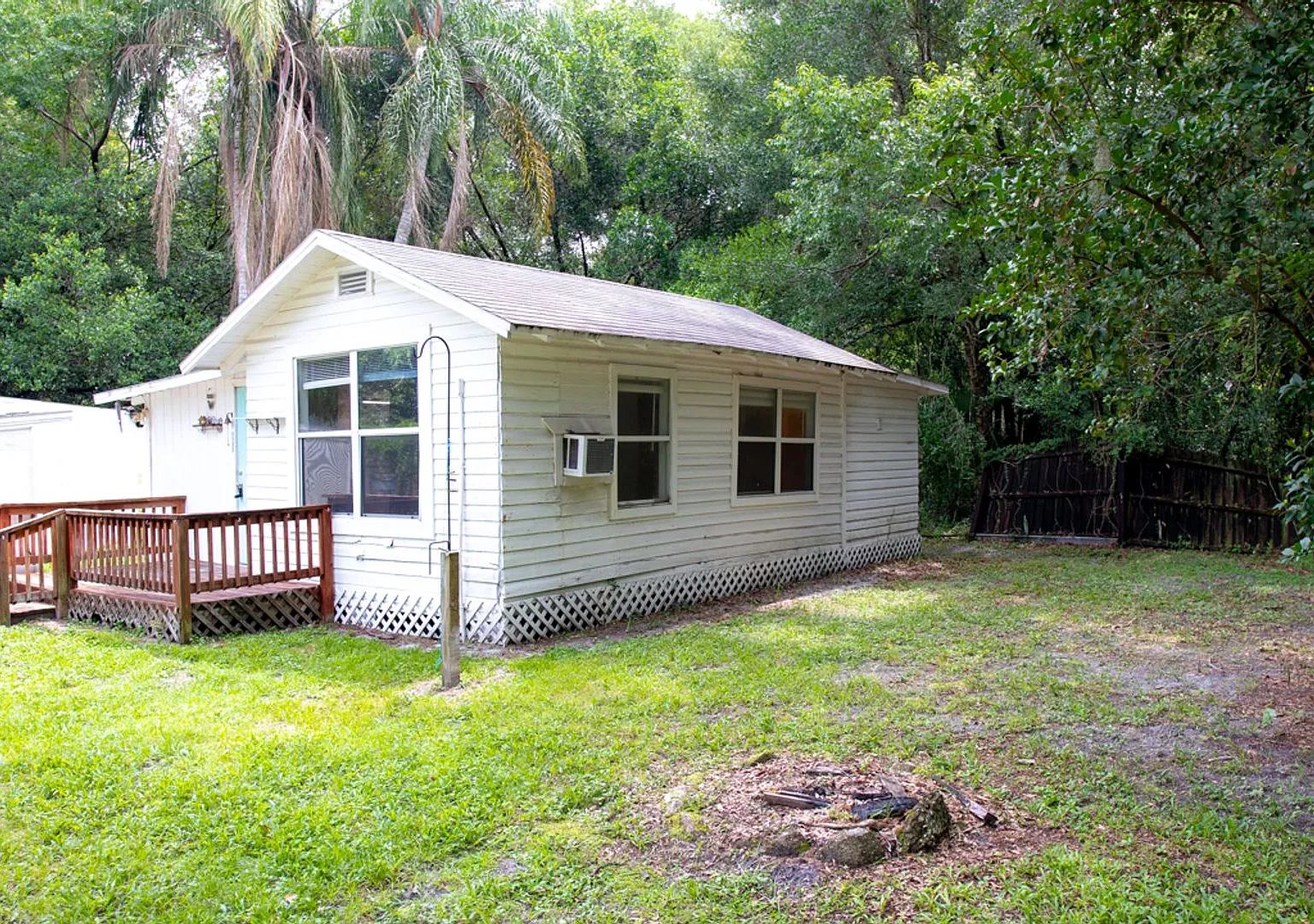 Charming 1 Bed 1 Bath Triplex Cottage for Rent in Lake Mary, FL! — Photo 2
