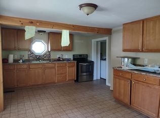 1430 Beckwith Rd, Cornville, ME 04976