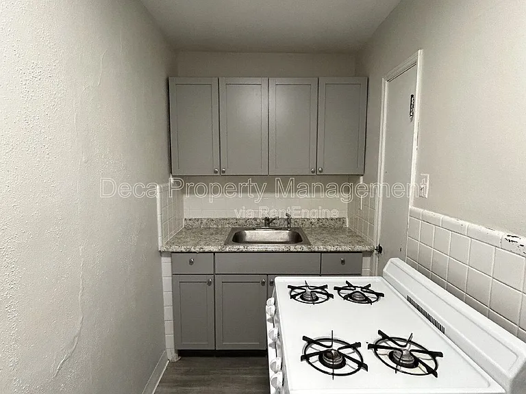 4917 Potomac St — Photo 4