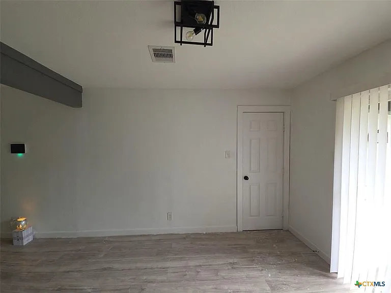 1315 Estes Dr — Photo 5
