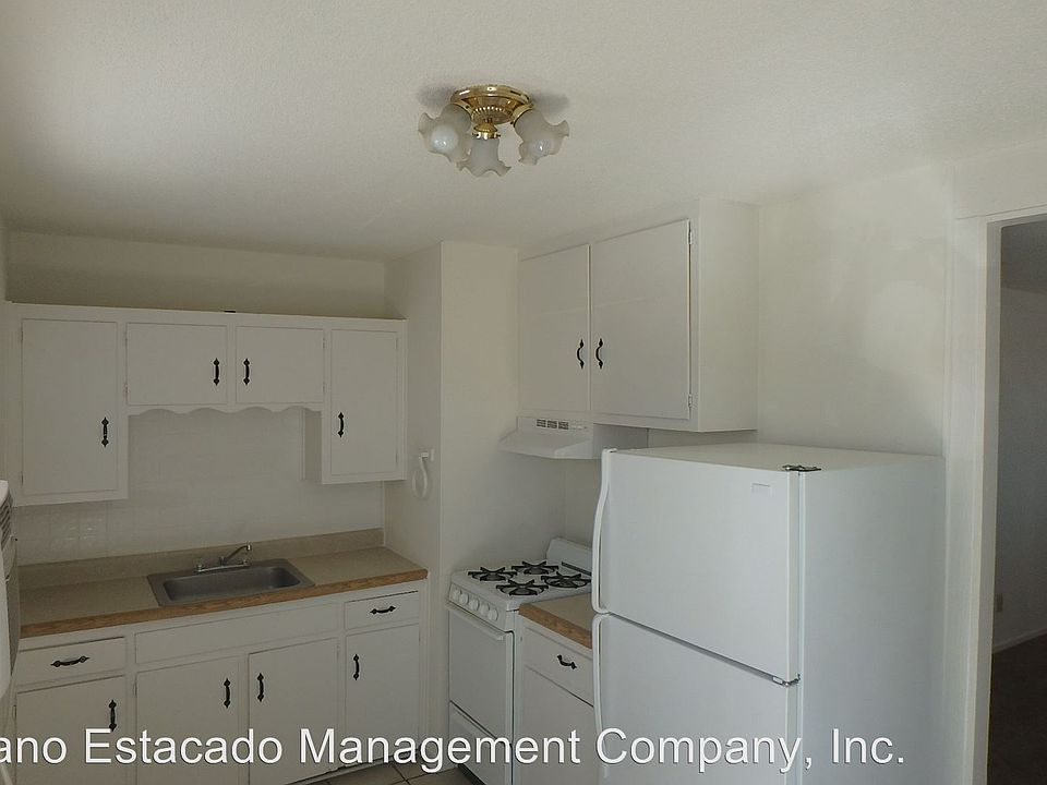 2nd image of 107 28th St APT 13