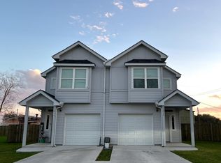 1014 E Fannin St, Luling, TX 78648