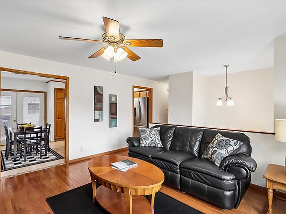 5th image of 3612 King Dr SW