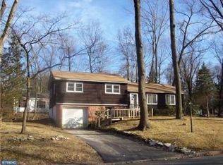 23 Forest Ln, Ewing, NJ 08628