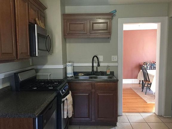 4th image of 253 Fuller Ave SE #2