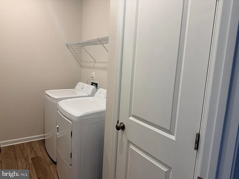 19 Forest Grove Ave — Photo 22
