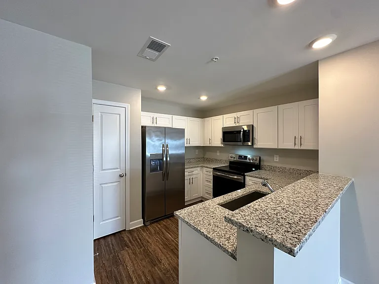 Westbrook Apartments — Photo 9