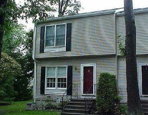 1st image of 23 Riverwoods Ct