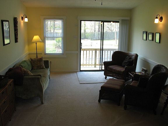 Family Room - Vaulted