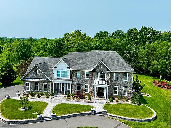 2nd image of 10910 Deer Meadow Ct