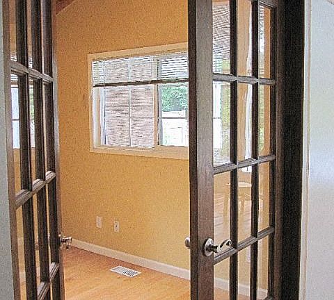 5th image of 1933 Sanders Ct