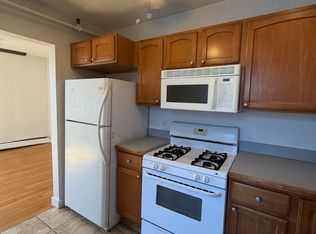 378 Thames St APT 3, Newport, RI 02840