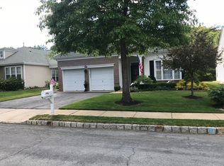 17 Bellflower Dr, Lakewood, NJ