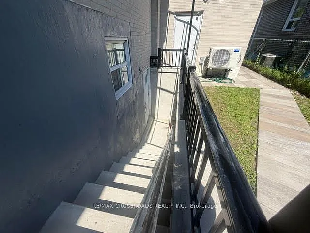 2 bed, $1,900 — Photo 4