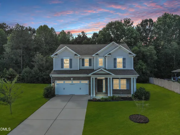 713 Harvest Point Dr, Fuquay Varina, NC 27526