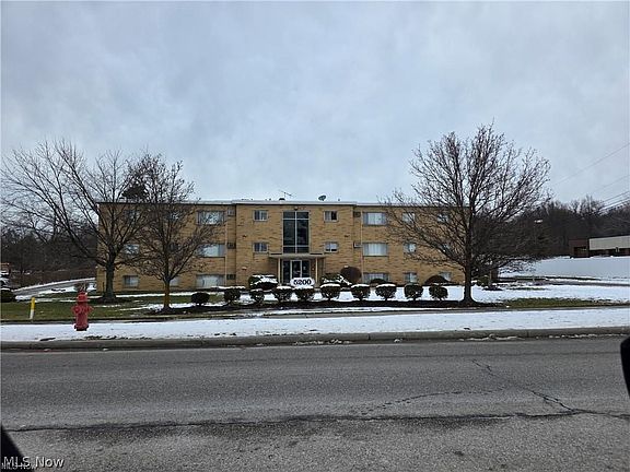 2nd image of 5200 Royalton Rd APT 10C