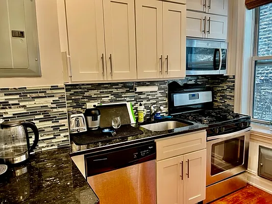 Rented by Bank Neary | media 29