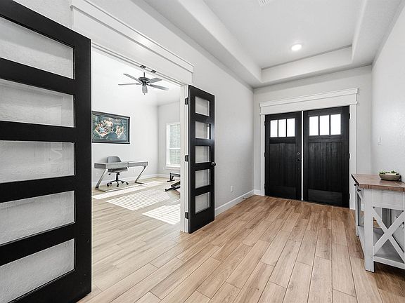 5th image of 800 Greystone Ln