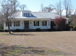 613 Academy Heights Rd, Kinston, NC 28504