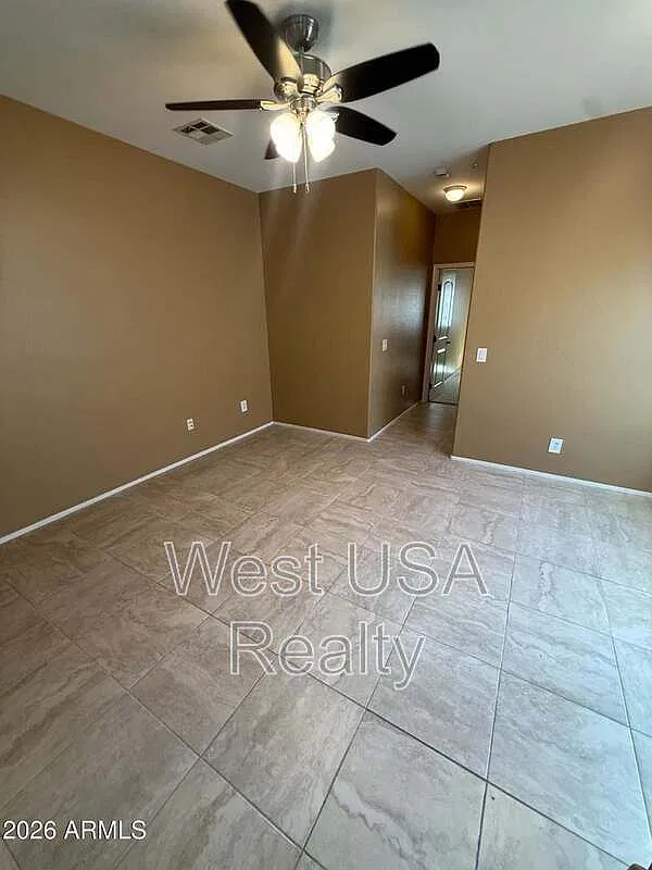 2 bed, 2.0 bath, 1187 sqft, $1,800 — Photo 3