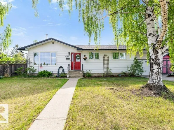 8723 68a St NW, Edmonton, AB T6B 1T6