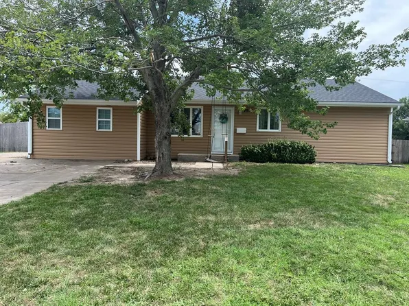 2933 27th St, Great Bend, KS 67530