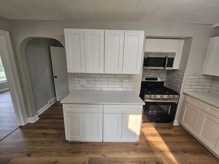 21400 Goller Ave — Photo 5