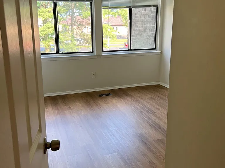 4610 Acton Ct — Photo 18