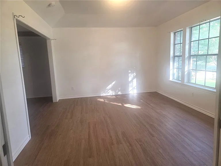 6417 Bellac St — Photo 5