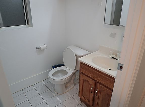 3rd image of 2242 31st Ave #1F
