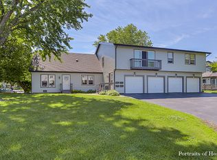 1884 Carnation Ct UNIT A, Aurora, IL 60506