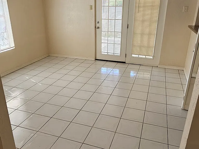 219 E Cherry Ln — Photo 22