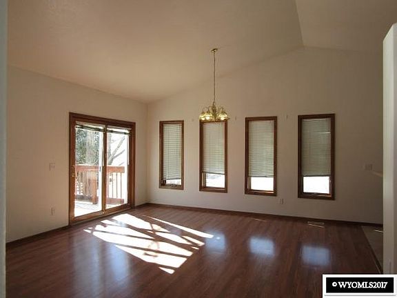 5th image of 2710 Driftwood Ln