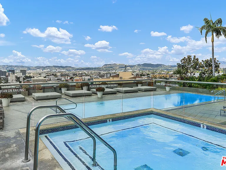 1100 Wilshire Blvd #2911 — Photo 24