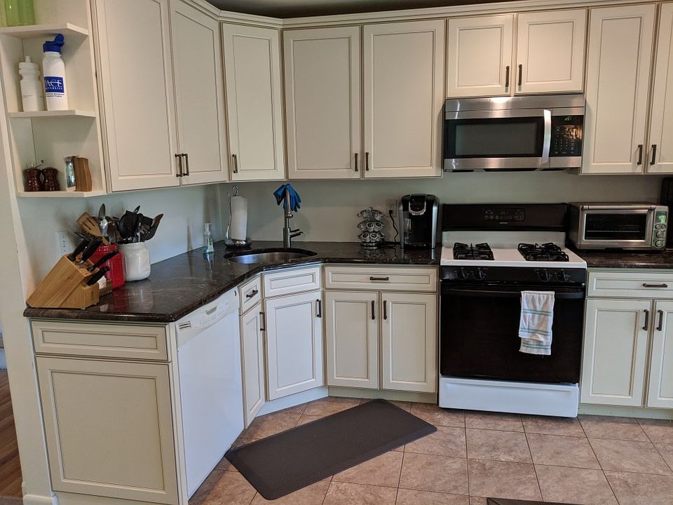 2nd image of 35 Churchill Rd