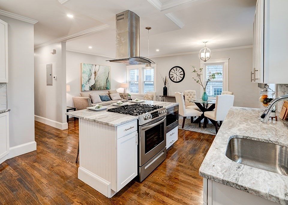 1st image of 93 Watertown St #93