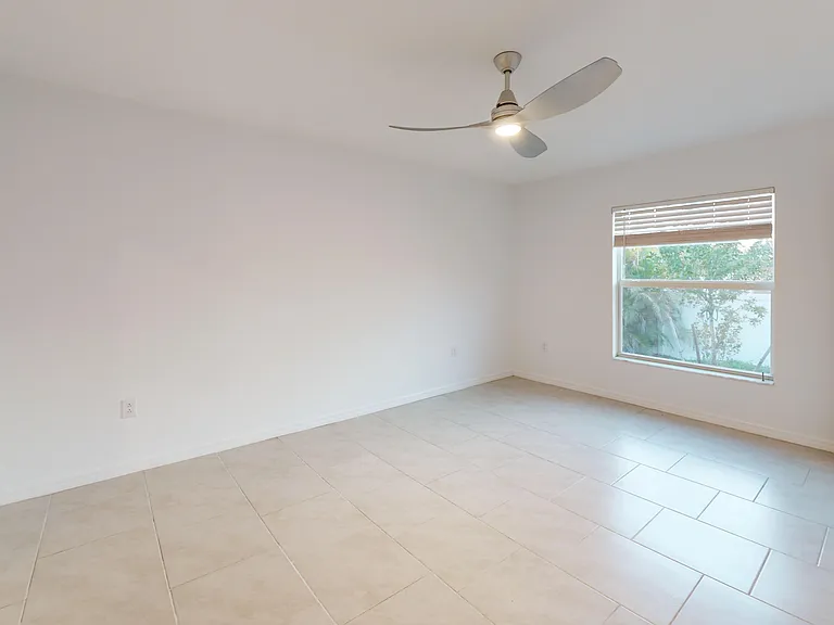 1908 NW 26th Pl — Photo 11