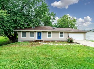 320 Jackson St, Pella, IA 50219