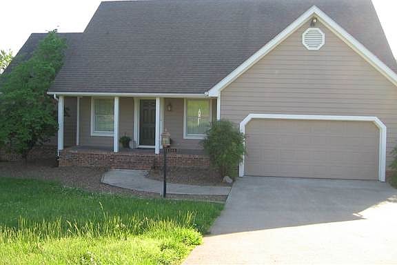3rd image of 308 Lake Scene Dr