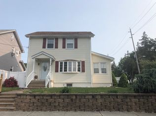3 Blauvelt Ave, Bergenfield, NJ 07621